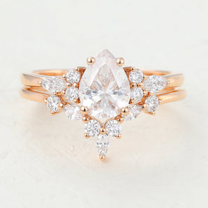 Jasmine-1.20 Carats Pear Moissanite Cluster Bridal Ring Set