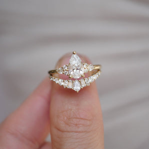 1.0 CT Pear Shape Moissanite Cluster Setting Engagement Ring