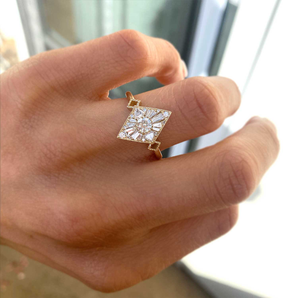 0.3 CT Round Shape Moissanite Mini Kite Engagement Ring