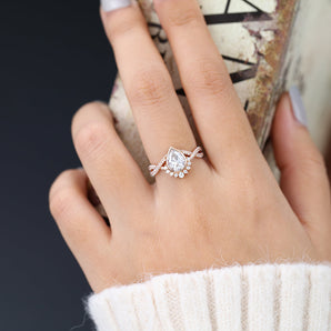 Leia-0.9 Carats Pear Moissanite Vintage Engagement Ring